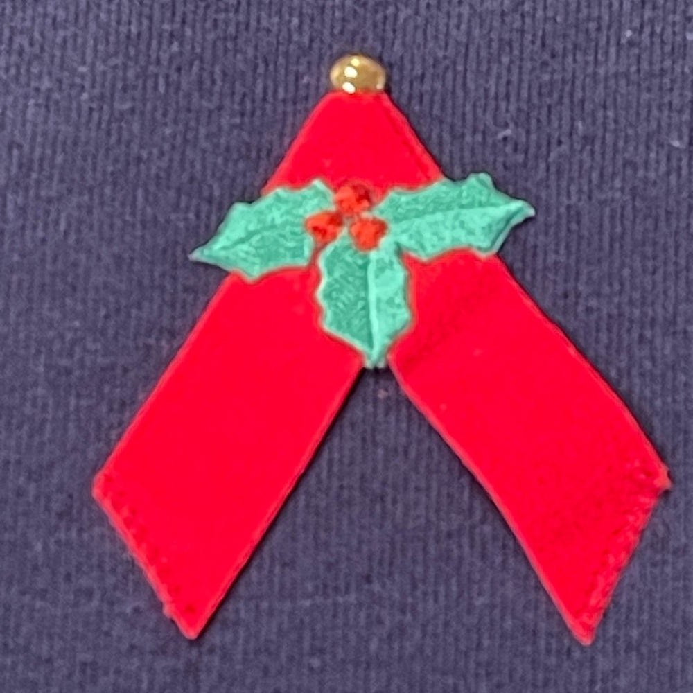 Holiday Sweatshirt Holly Ribbon - Picture 16 of 17